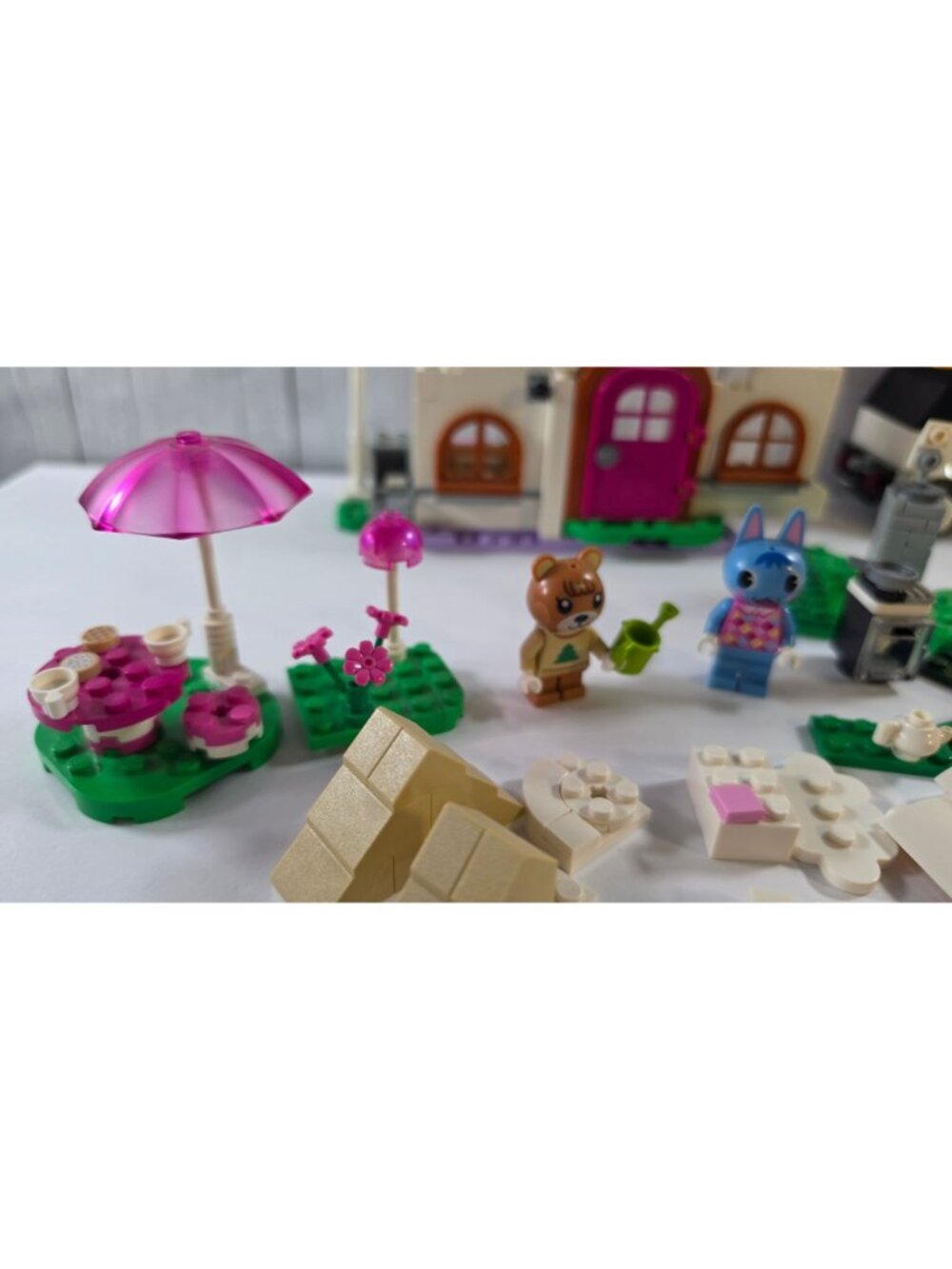 ANIMAL CROSSING LEGO LOT ROSIE HOUSE KK'S CONCERT plaza CAMPER FIGURES MINI FIGS - Picture 3 of 12